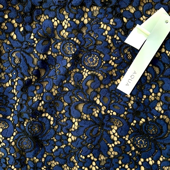 SALE! NWT Aqua Navy Lace Lined Mini Skirt. Side Zipper lingerie straps - Picture 4 of 4